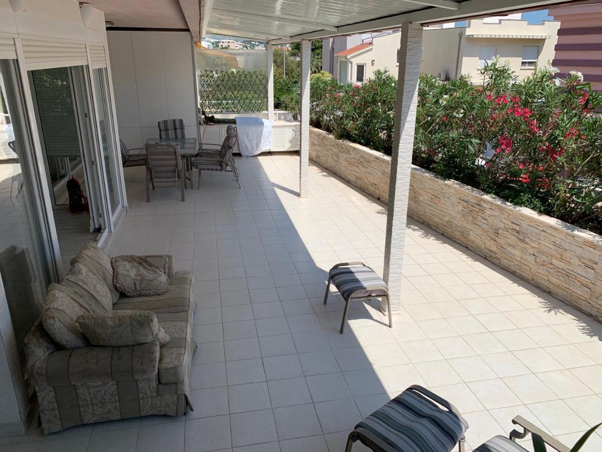 Apartment Relax Whit Big Terrace 170M2 Near The Beach 斯普利特 外观 照片