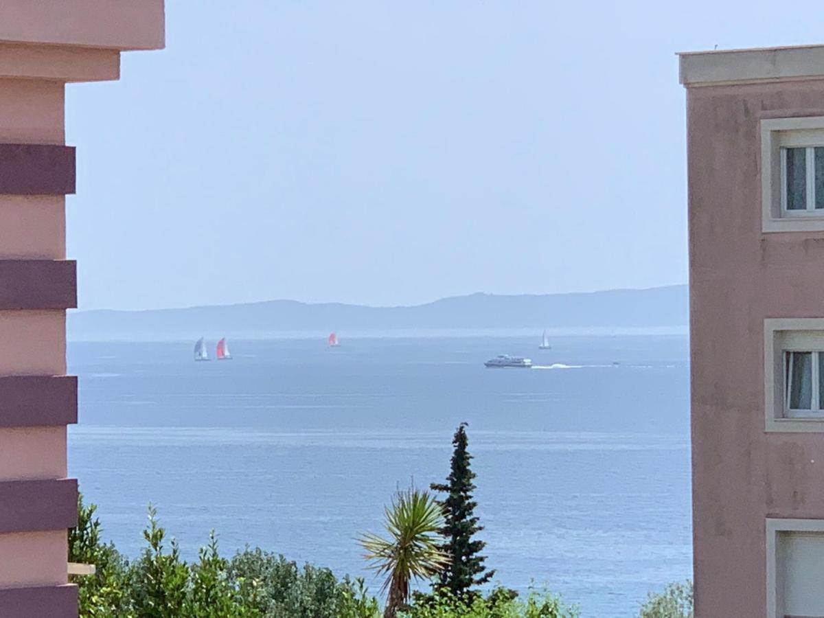 Apartment Relax Whit Big Terrace 170M2 Near The Beach 斯普利特 外观 照片