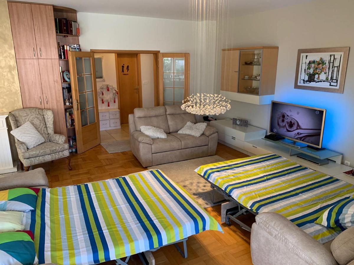 Apartment Relax Whit Big Terrace 170M2 Near The Beach 斯普利特 外观 照片