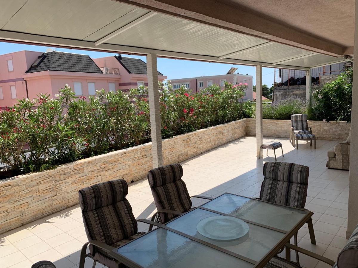 Apartment Relax Whit Big Terrace 170M2 Near The Beach 斯普利特 外观 照片