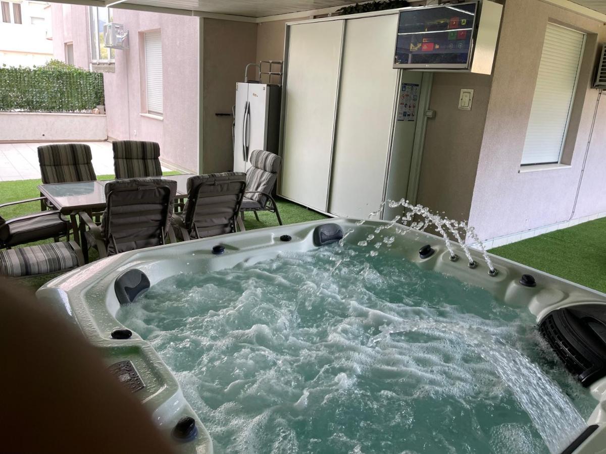 Apartment Relax Whit Big Terrace 170M2 Near The Beach 斯普利特 外观 照片