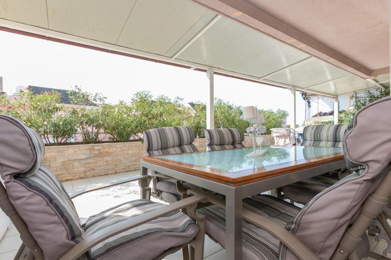Apartment Relax Whit Big Terrace 170M2 Near The Beach 斯普利特 外观 照片