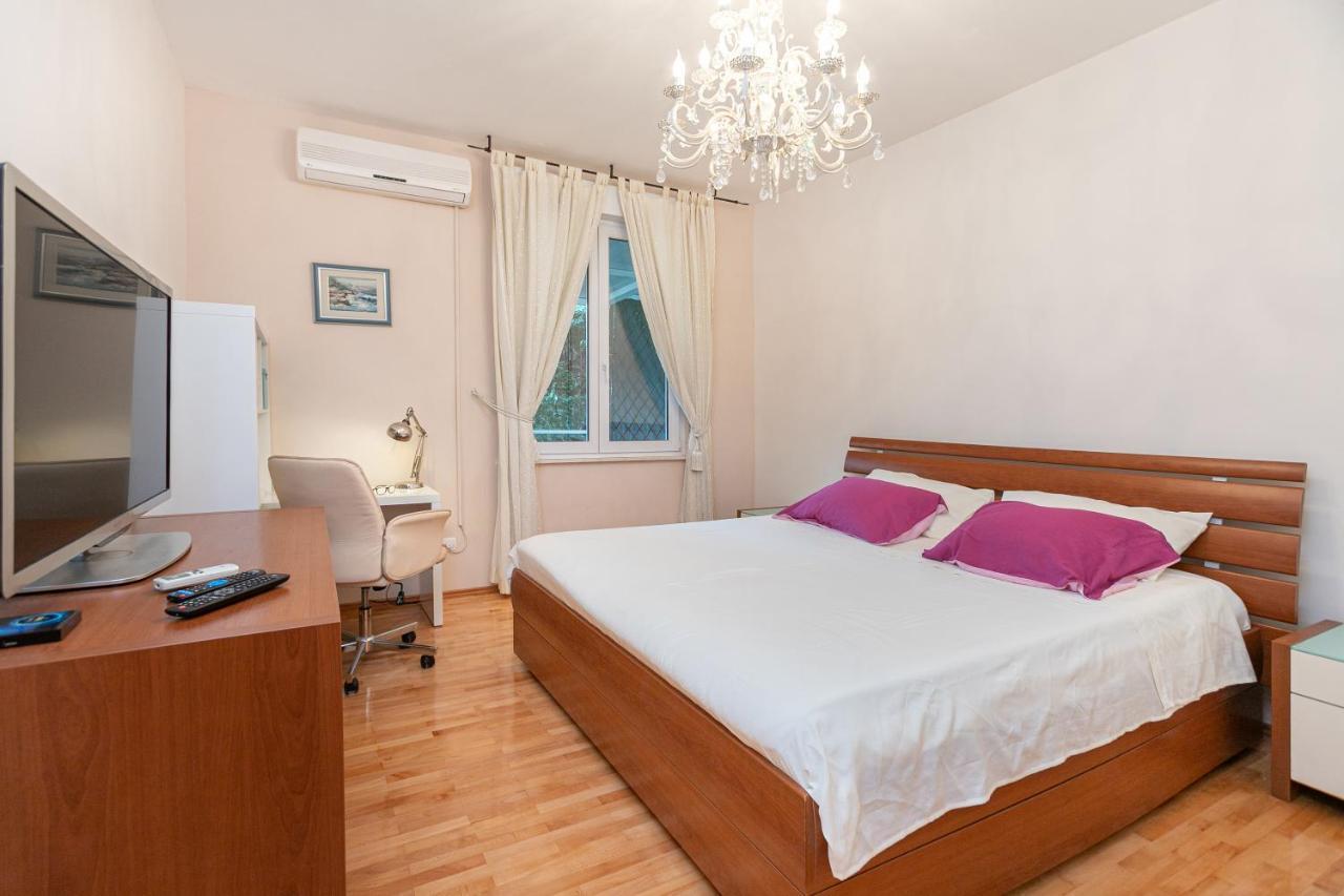 Apartment Relax Whit Big Terrace 170M2 Near The Beach 斯普利特 外观 照片